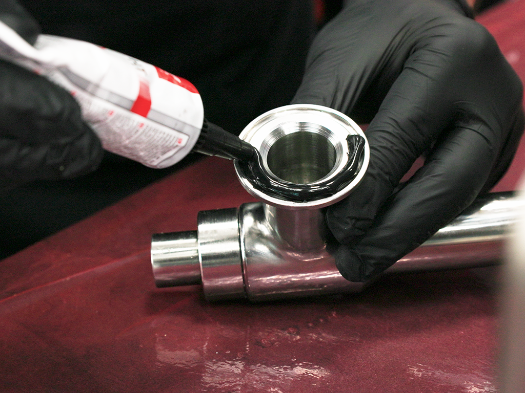 APP Gasket HT – Vysokoteplotná tesniaca hmota -60 °C až +315 °C